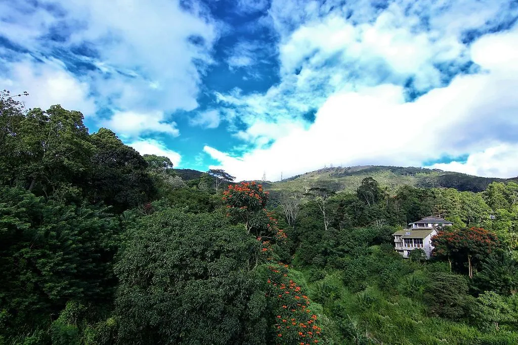 Hillcrest Villa Peradeniya Hotel