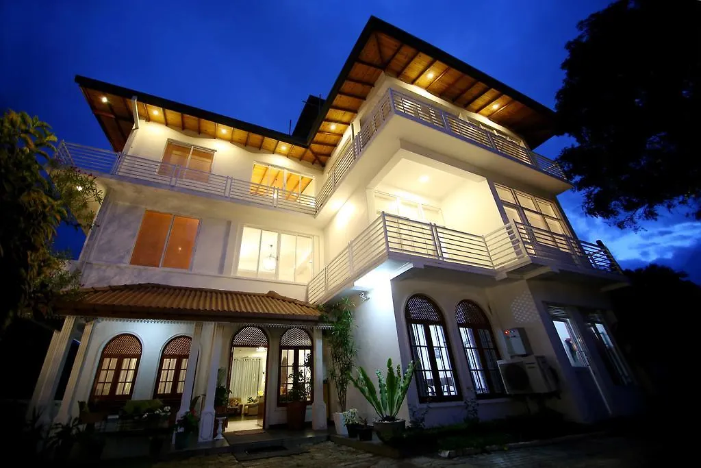 Hillcrest Villa Peradeniya Hotel