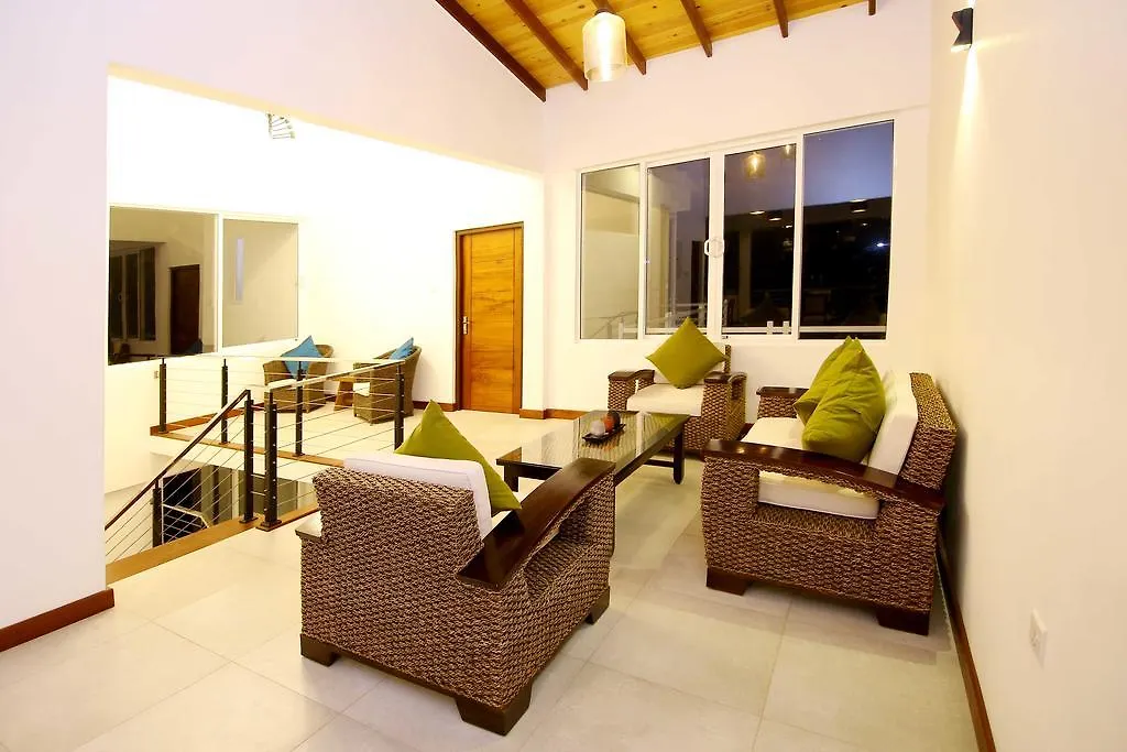 Hotel Hillcrest Villa Peradeniya